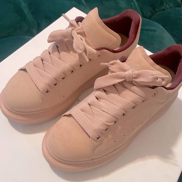 Alexander McQueen Oversized Sneakers - Picture 2 of 3